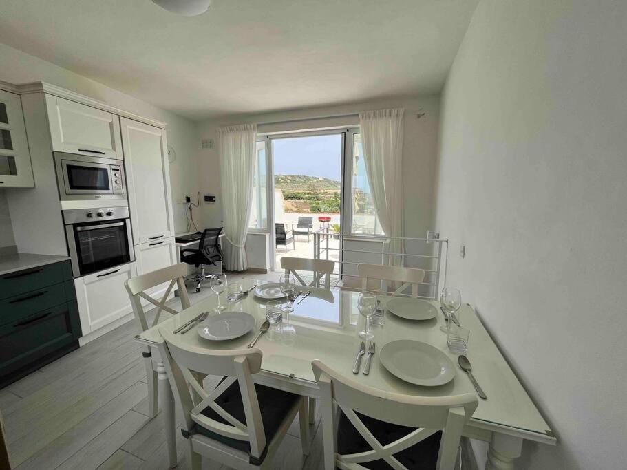 Apartman Brand New 3-level Sea View Near Beach