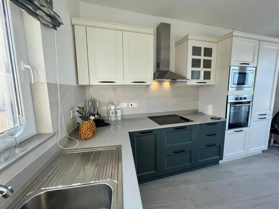 Apartman Brand New 3-level Sea View Near Beach Il-Pergla