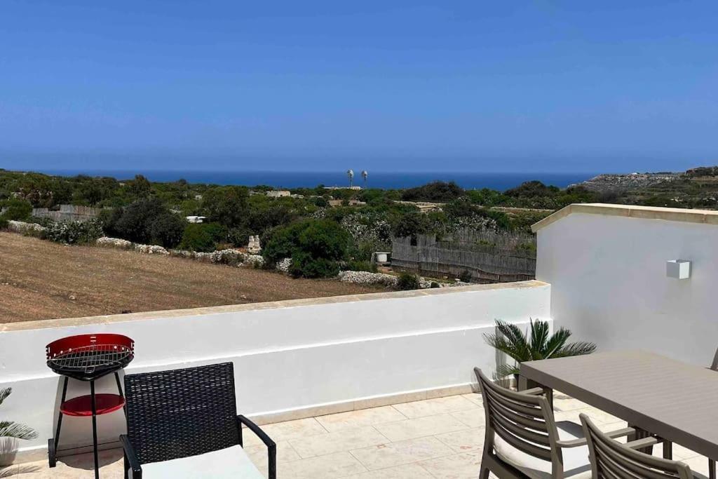 Brand New 3-level Sea View Near Beach